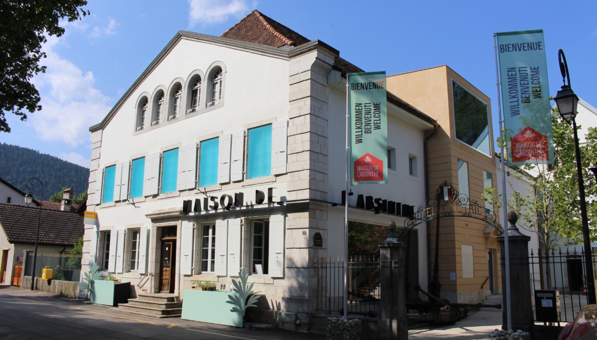 Ausstellung im Haus des Absinths: Ausstellung Eine Flasche im Meer